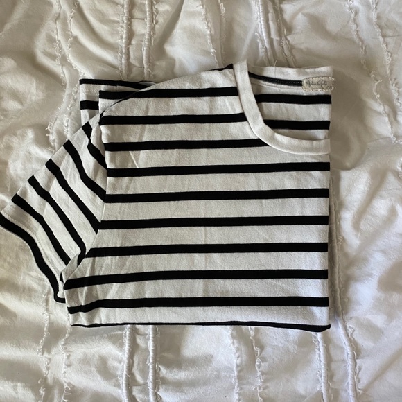 brandy melville b&w striped tee - Picture 2 of 2